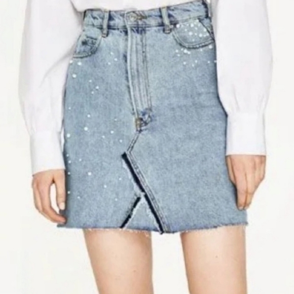 NWOT  Zara Blue Jean Skirt with Pearls Premium Denim Collection Size XS  NL - Picture 1 of 6
